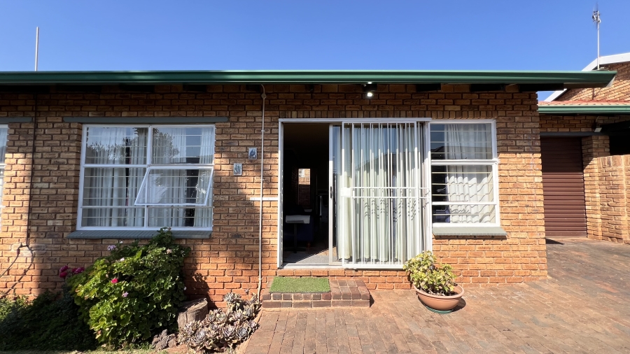 3 Bedroom Property for Sale in Rangeview Gauteng