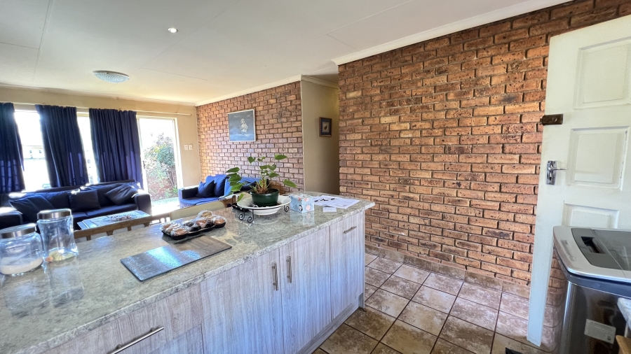 3 Bedroom Property for Sale in Rangeview Gauteng