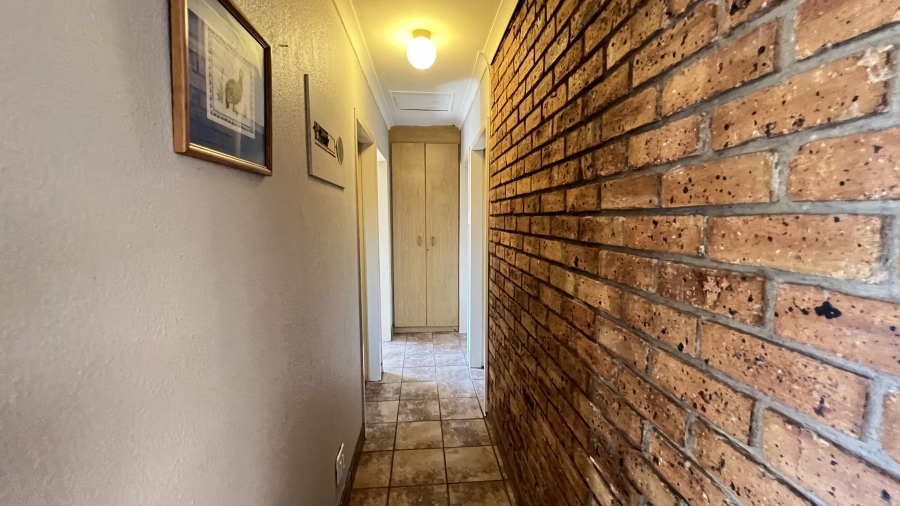 3 Bedroom Property for Sale in Rangeview Gauteng