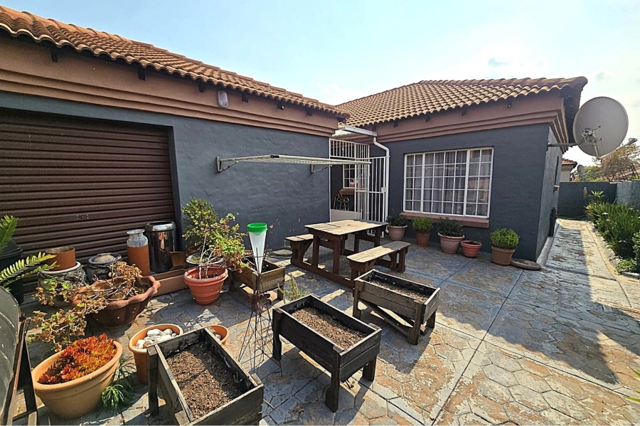 3 Bedroom Property for Sale in Montana Park Gauteng