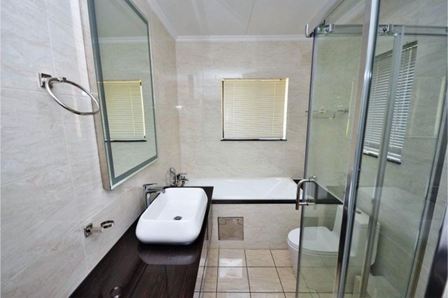 To Let 2 Bedroom Property for Rent in Craigavon Gauteng