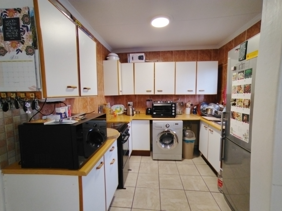 2 Bedroom Property for Sale in Pierre Van Ryneveld Gauteng