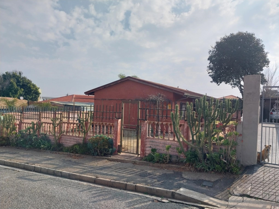 4 Bedroom Property for Sale in Sophiatown Gauteng