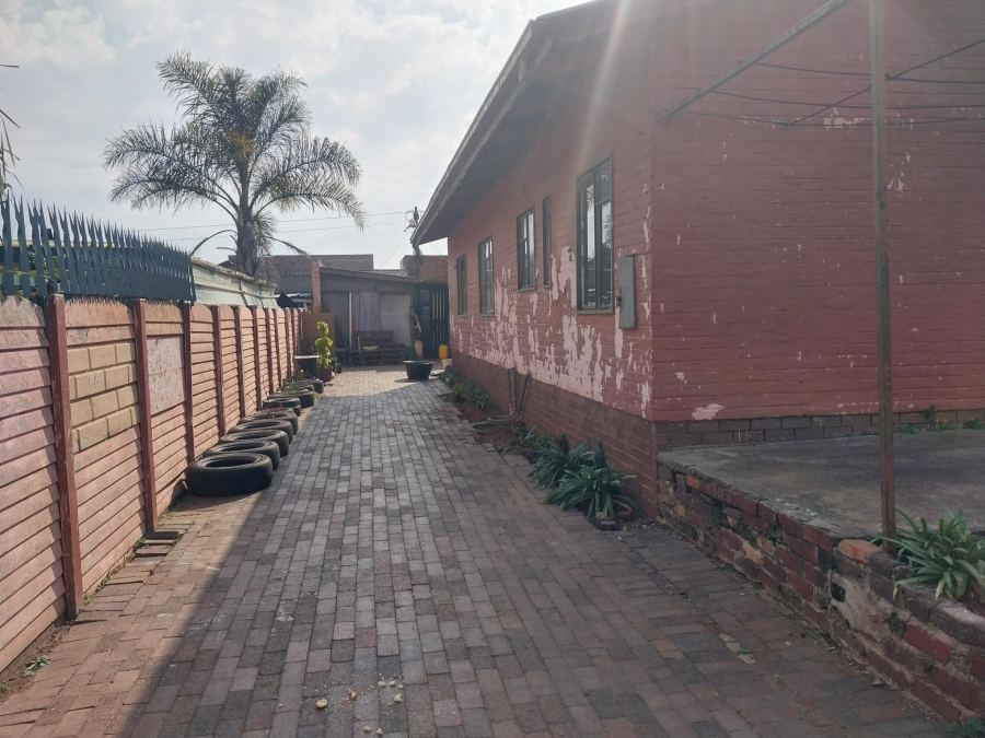4 Bedroom Property for Sale in Sophiatown Gauteng