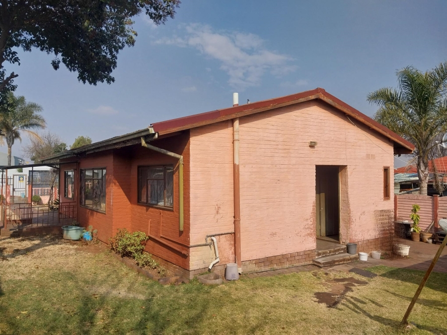 4 Bedroom Property for Sale in Sophiatown Gauteng