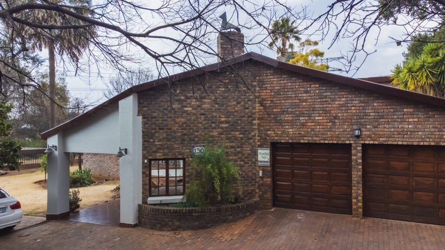 5 Bedroom Property for Sale in Rooihuiskraal Gauteng