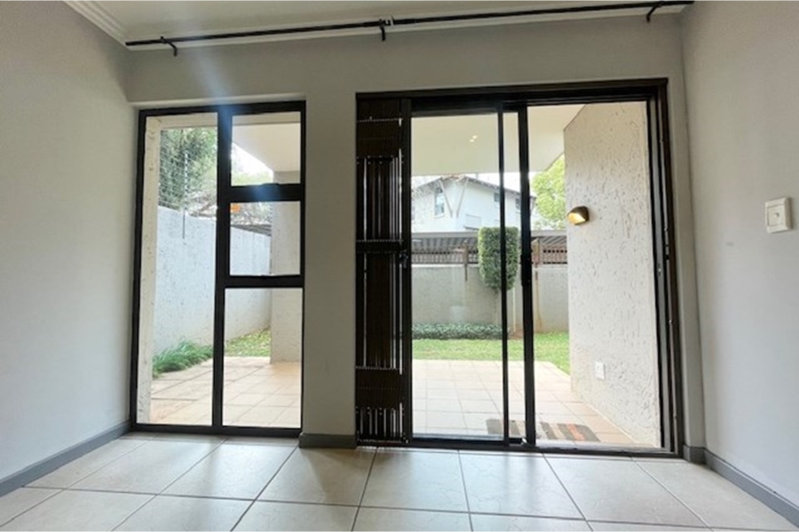 To Let 2 Bedroom Property for Rent in Sandown Gauteng
