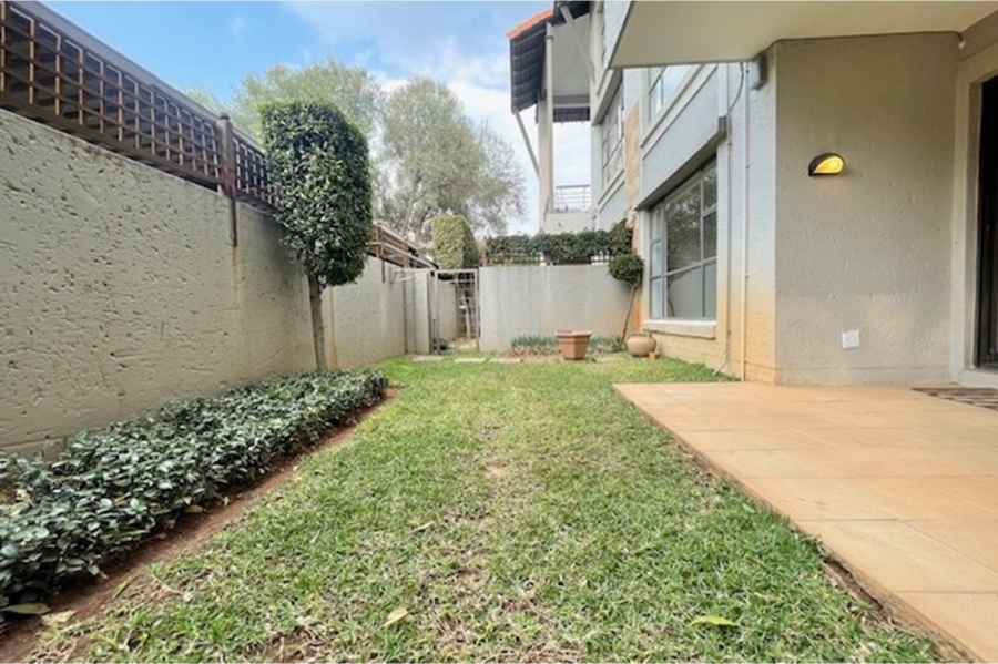 To Let 2 Bedroom Property for Rent in Sandown Gauteng