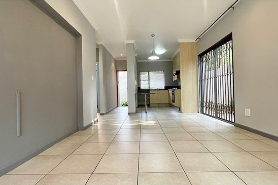 To Let 2 Bedroom Property for Rent in Sandown Gauteng