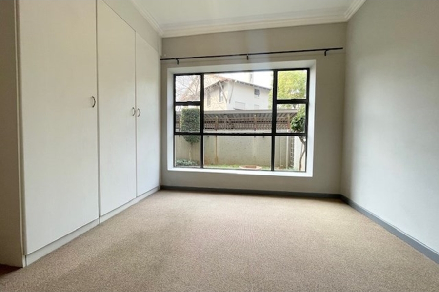 To Let 2 Bedroom Property for Rent in Sandown Gauteng