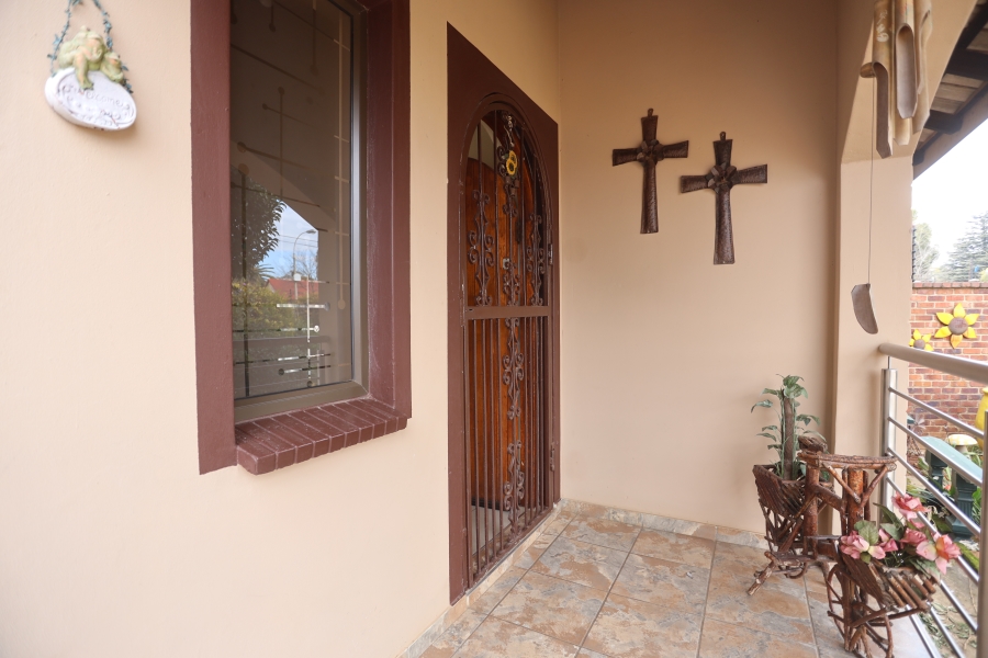 To Let 4 Bedroom Property for Rent in Horison Park Gauteng