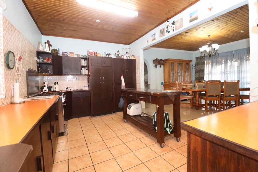 To Let 4 Bedroom Property for Rent in Horison Park Gauteng