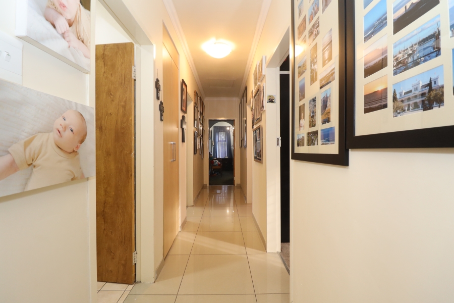 To Let 4 Bedroom Property for Rent in Horison Park Gauteng
