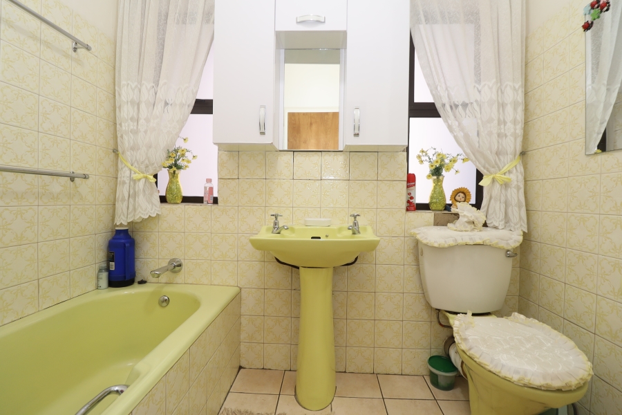To Let 4 Bedroom Property for Rent in Horison Park Gauteng