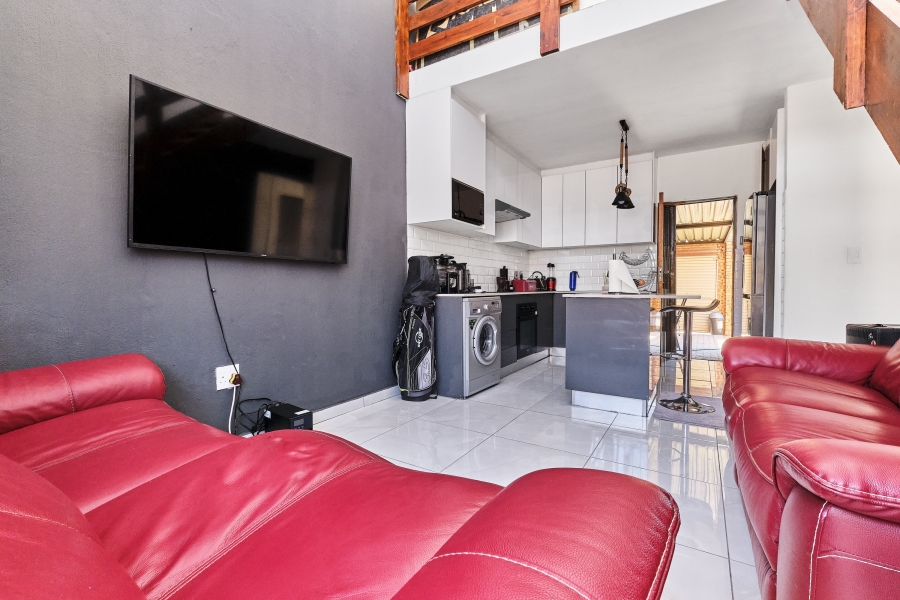 2 Bedroom Property for Sale in Honeypark Gauteng