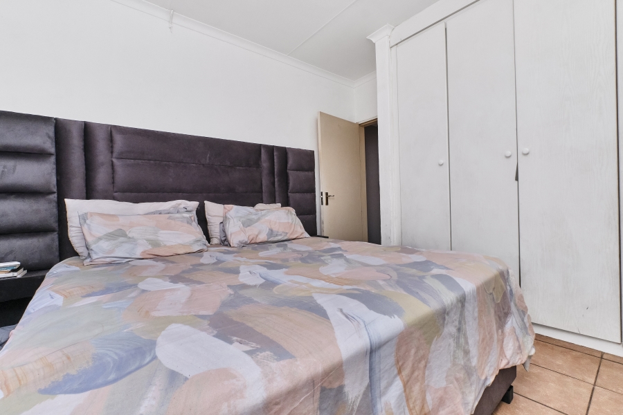 2 Bedroom Property for Sale in Honeypark Gauteng