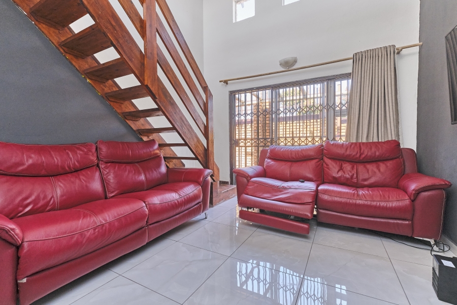 2 Bedroom Property for Sale in Honeypark Gauteng