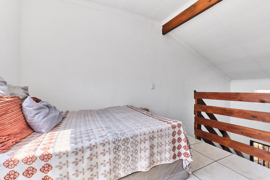 2 Bedroom Property for Sale in Honeypark Gauteng