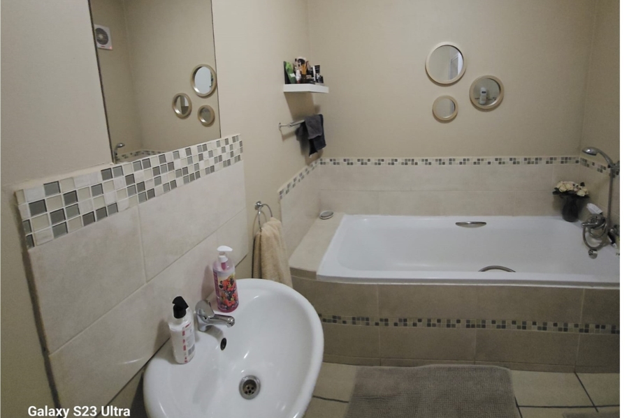 2 Bedroom Property for Sale in Witfield Gauteng