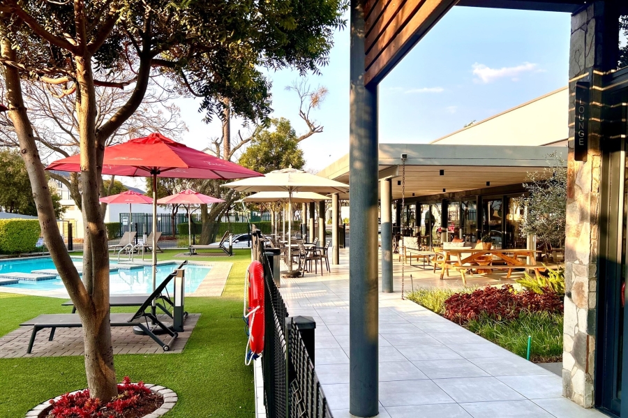 3 Bedroom Property for Sale in Crowthorne AH Gauteng