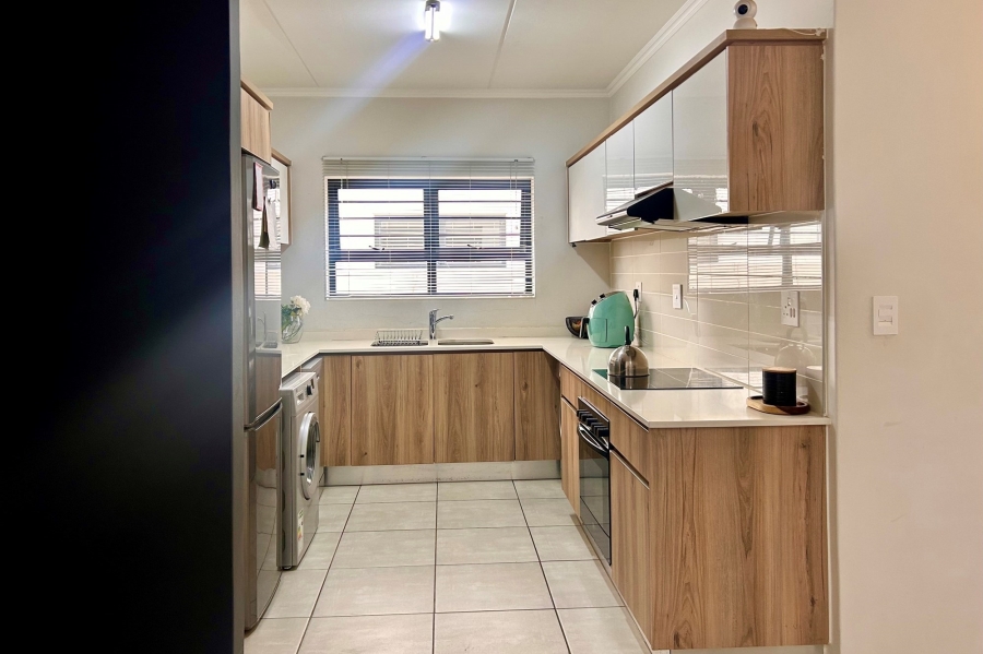 3 Bedroom Property for Sale in Crowthorne AH Gauteng