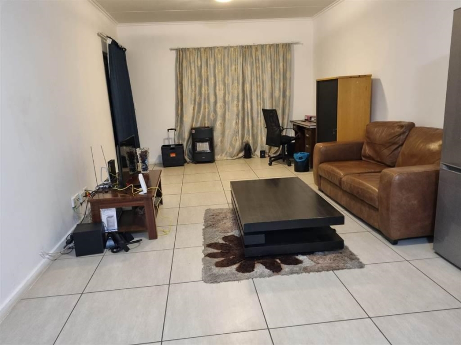 To Let 2 Bedroom Property for Rent in Greenstone Hill Gauteng