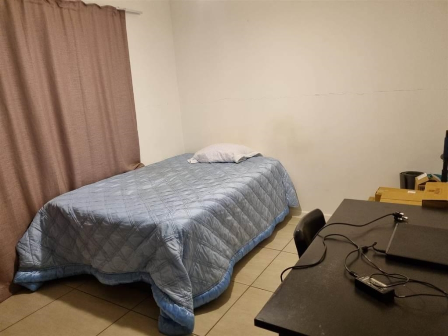 To Let 2 Bedroom Property for Rent in Greenstone Hill Gauteng