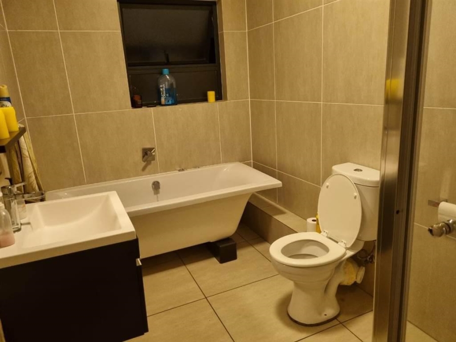 To Let 2 Bedroom Property for Rent in Greenstone Hill Gauteng