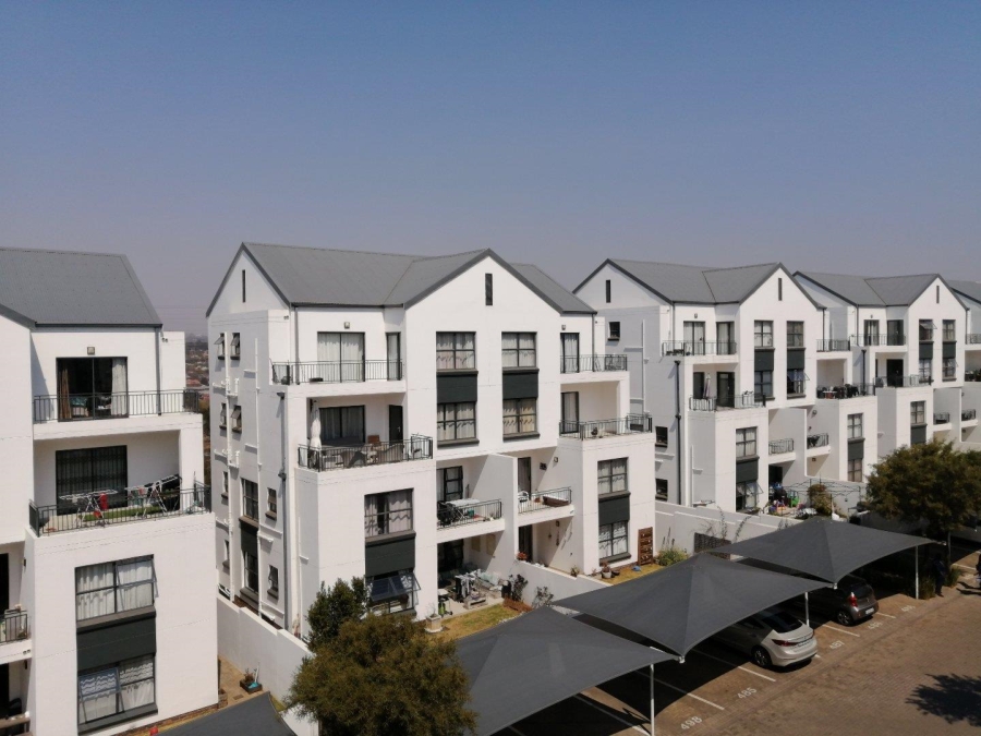 To Let 2 Bedroom Property for Rent in Greenstone Hill Gauteng