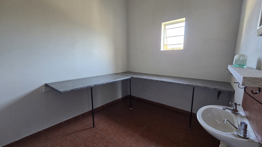 8 Bedroom Property for Sale in Garsfontein Gauteng