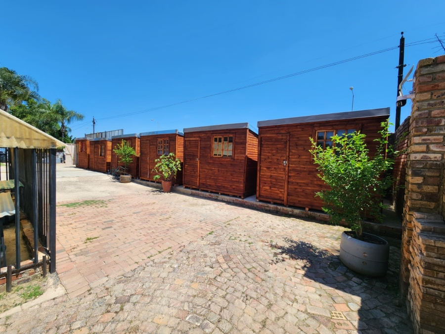 8 Bedroom Property for Sale in Garsfontein Gauteng