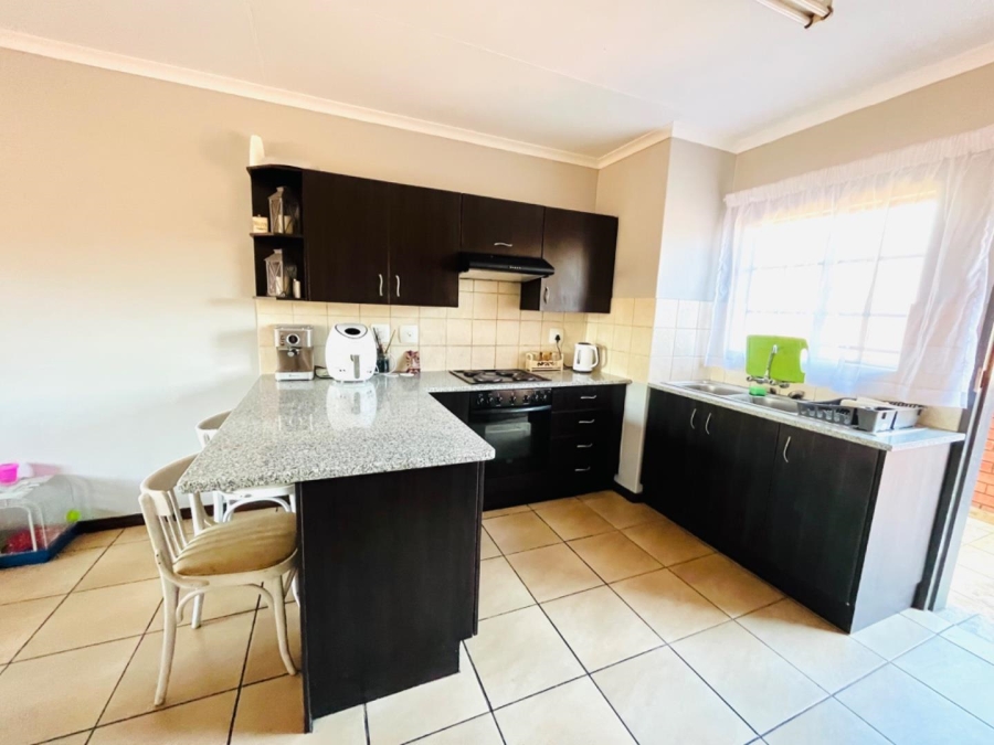 2 Bedroom Property for Sale in Meyerton Central Gauteng
