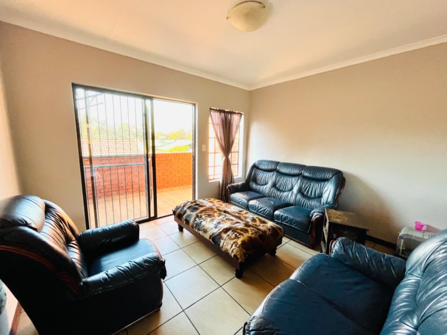 2 Bedroom Property for Sale in Meyerton Central Gauteng