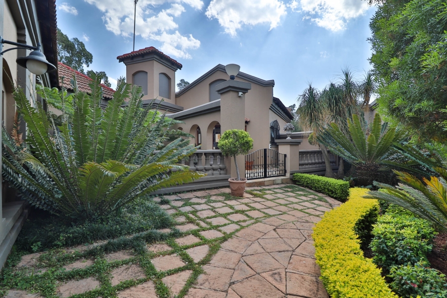 5 Bedroom Property for Sale in Waterkloof Gauteng