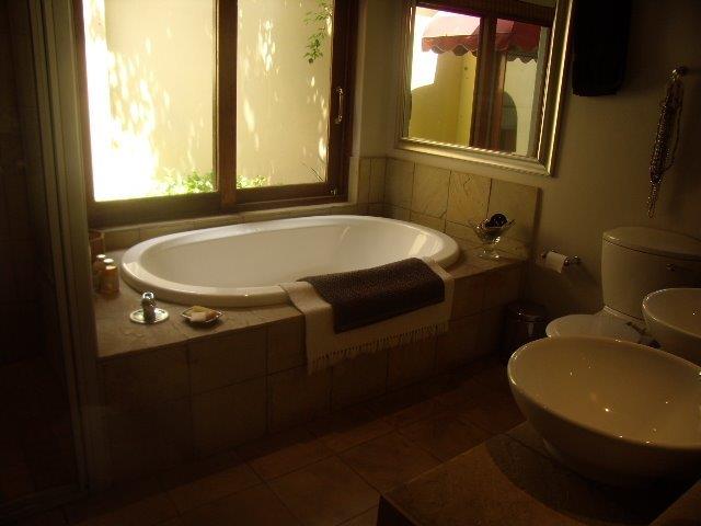 To Let 3 Bedroom Property for Rent in Bryanston Gauteng