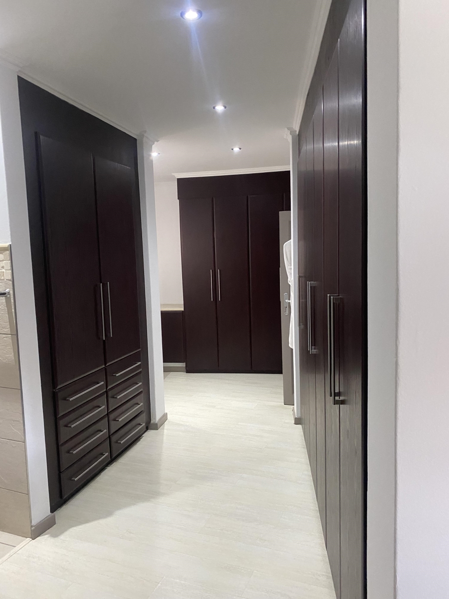 To Let 3 Bedroom Property for Rent in Bryanston Gauteng