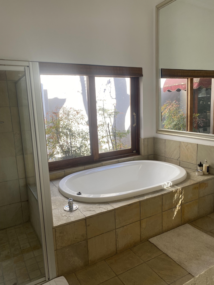 To Let 3 Bedroom Property for Rent in Bryanston Gauteng
