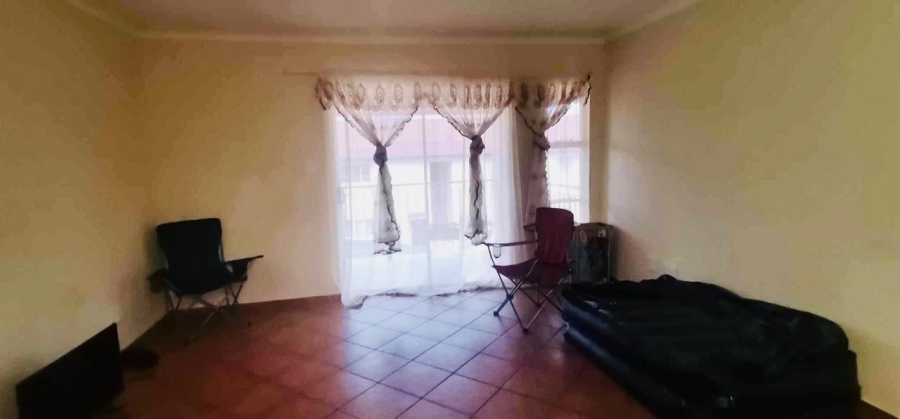 2 Bedroom Property for Sale in Rensburg Gauteng