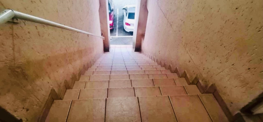 2 Bedroom Property for Sale in Rensburg Gauteng