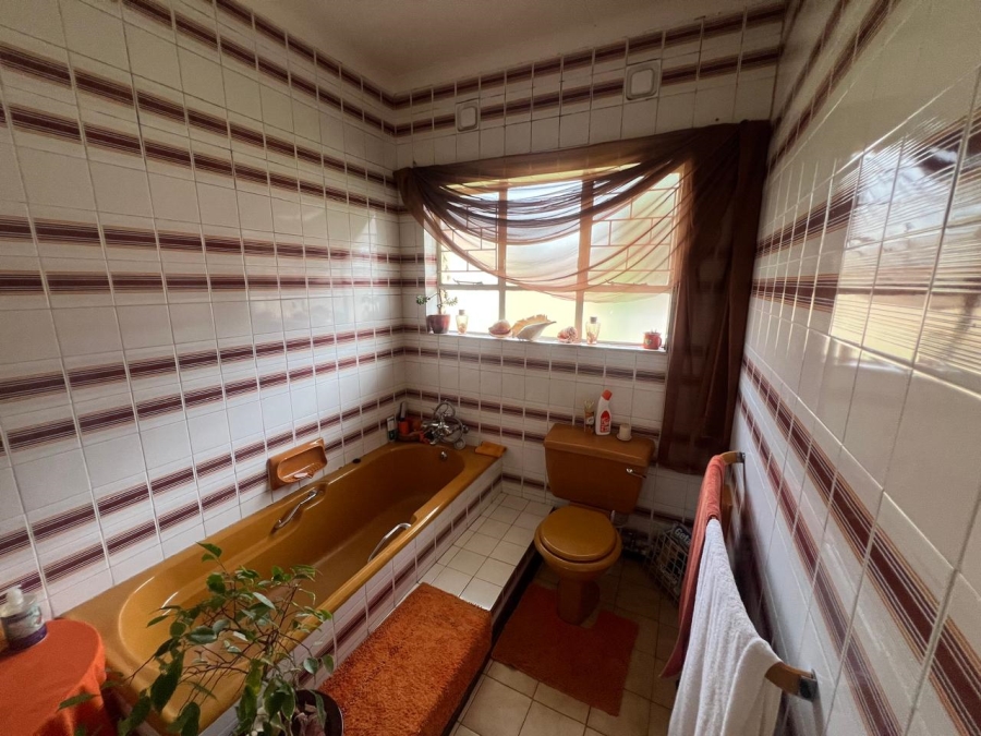 4 Bedroom Property for Sale in Three Rivers East Gauteng