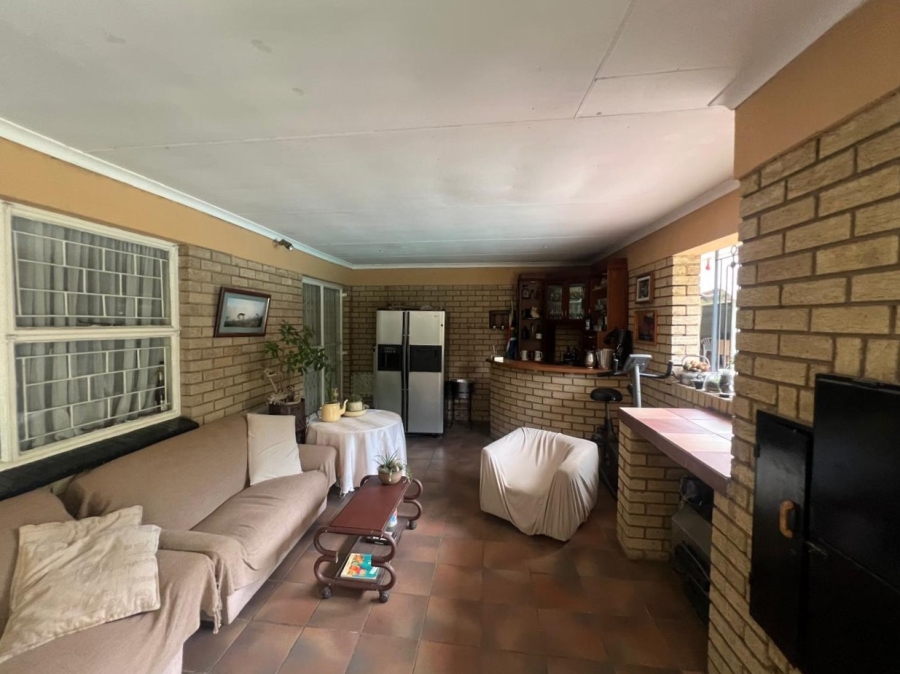 4 Bedroom Property for Sale in Three Rivers East Gauteng