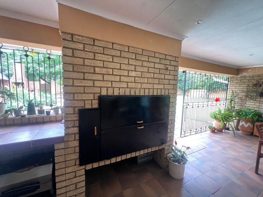 4 Bedroom Property for Sale in Three Rivers East Gauteng