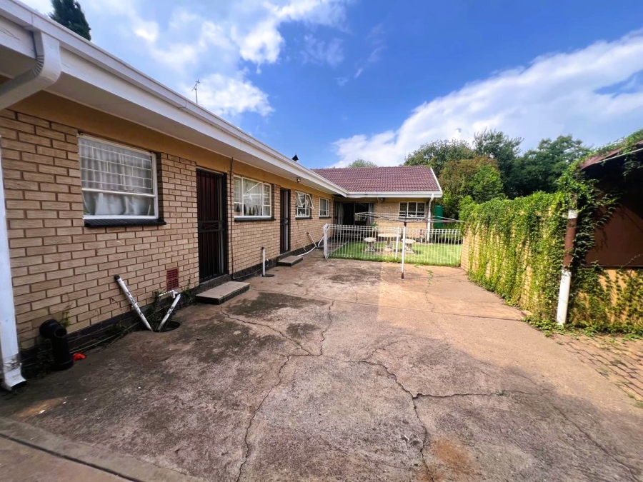 4 Bedroom Property for Sale in Three Rivers East Gauteng