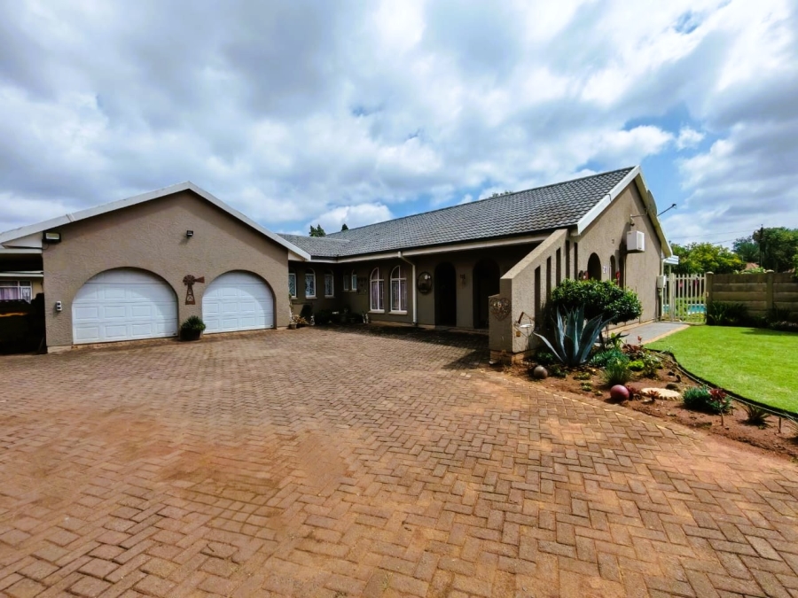 3 Bedroom Property for Sale in Three Rivers East Gauteng