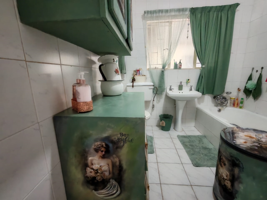 3 Bedroom Property for Sale in Three Rivers East Gauteng