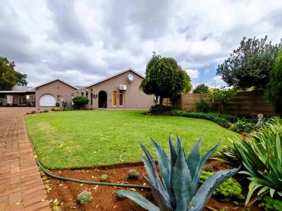 3 Bedroom Property for Sale in Three Rivers East Gauteng