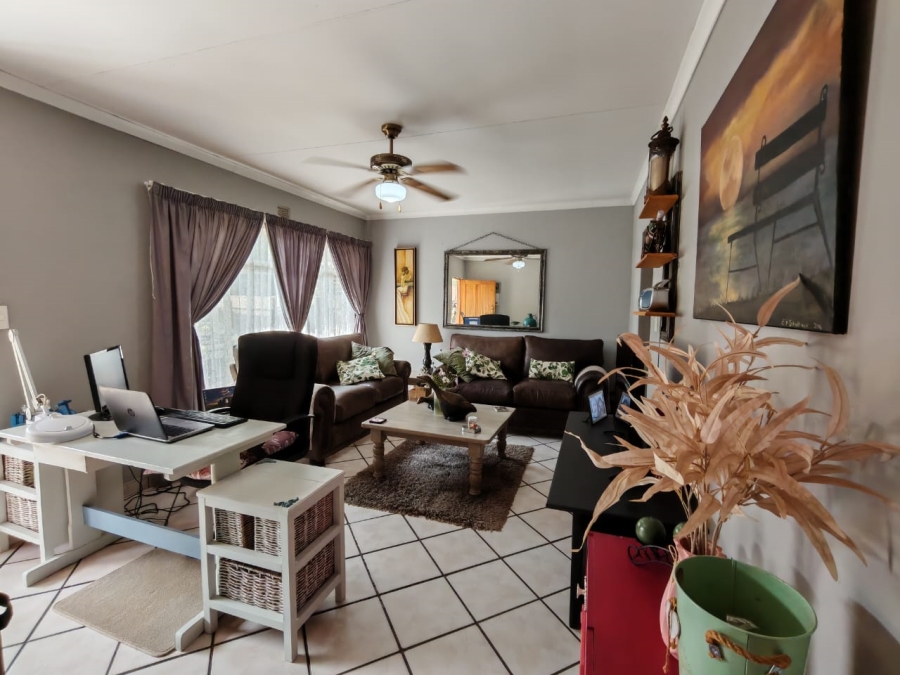 3 Bedroom Property for Sale in Three Rivers East Gauteng