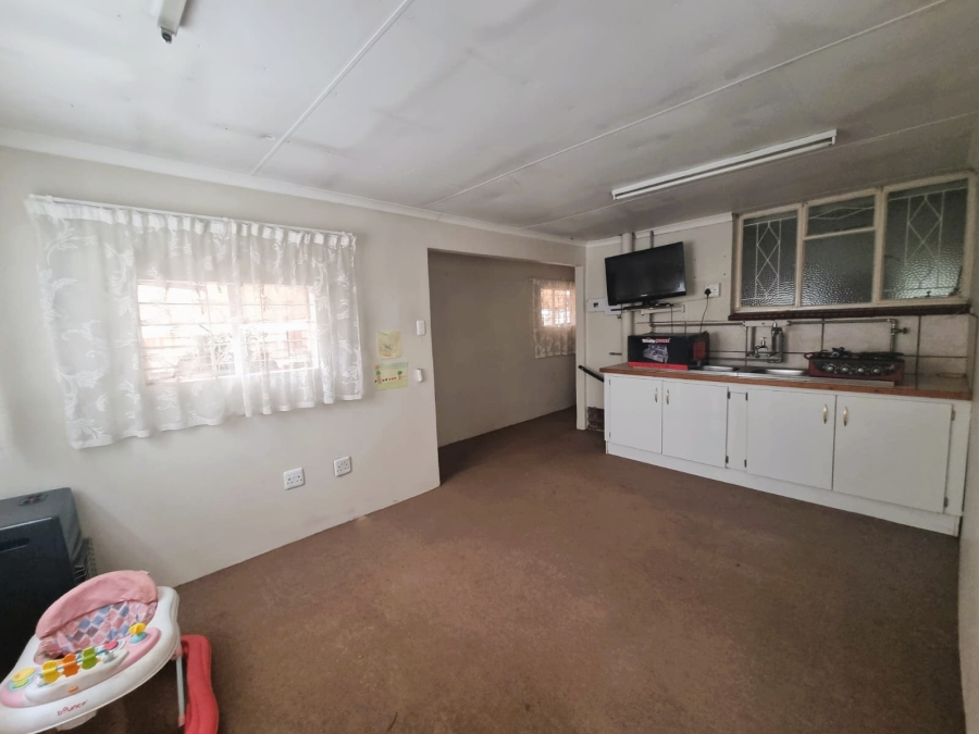 3 Bedroom Property for Sale in Unitas Park Gauteng
