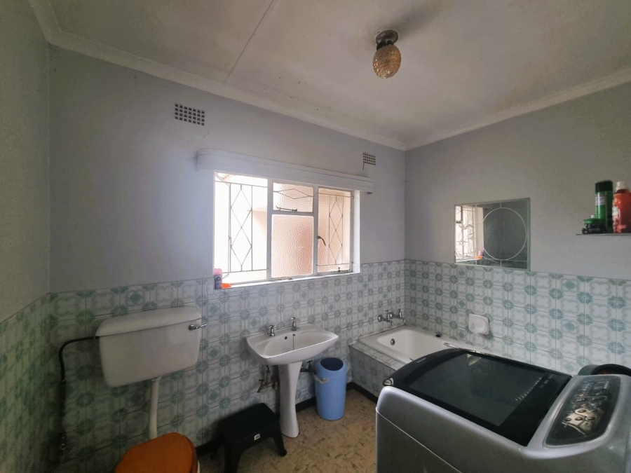 3 Bedroom Property for Sale in Unitas Park Gauteng