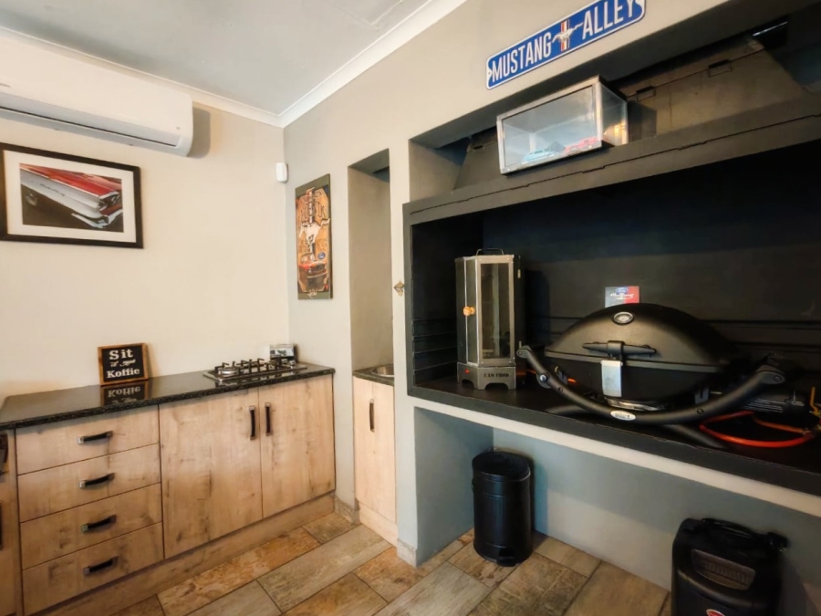 4 Bedroom Property for Sale in Arcon Park Gauteng